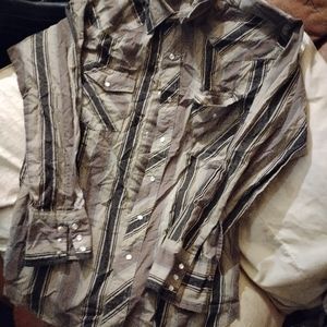 Wrangler button down shirt